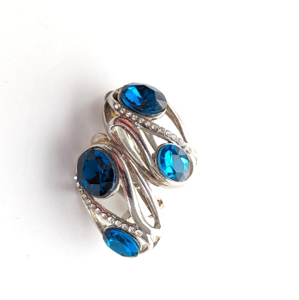 Vintage Dazzling Blue Rhinestone Blingy Silver Tone Evening Clip On Earrings